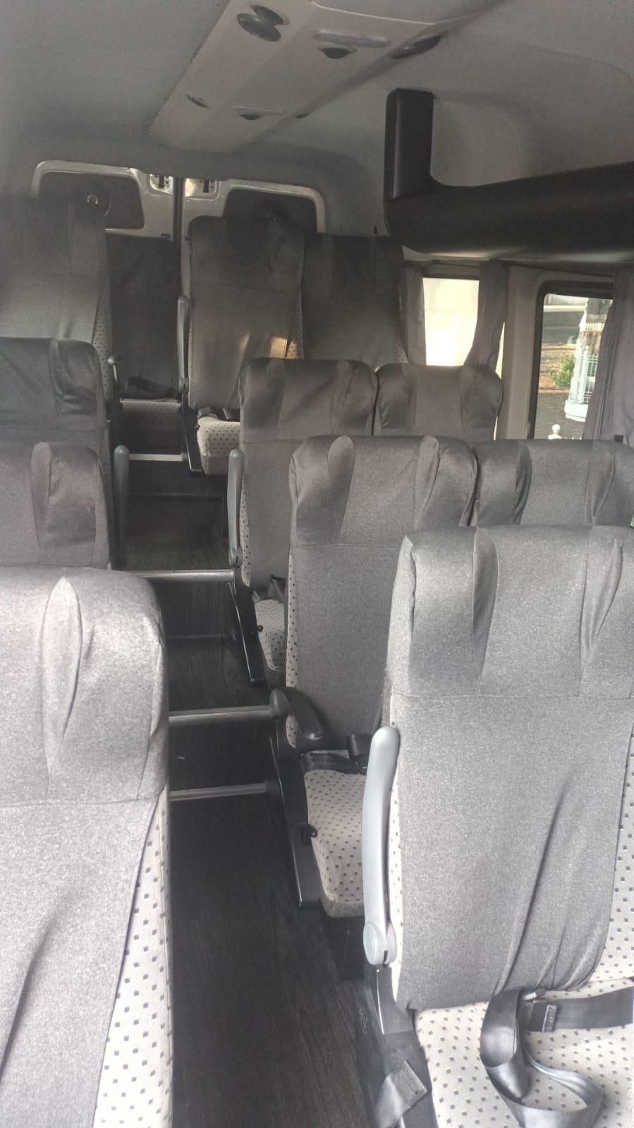 Camioneta 11 pasajeros - foto 4