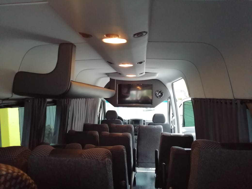 Camioneta 20 pasajeros - foto 3
